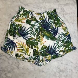 Flowy Palm Print High Rise Shorts - Medium